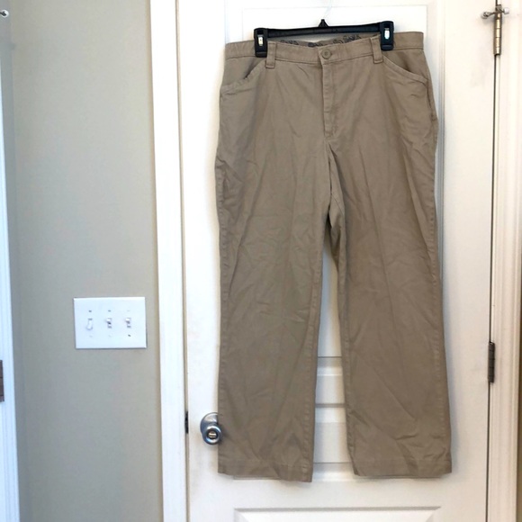 😊 LEE comfort wasteband & stretch 4 pocket khaki pants, wide legs 16P😊 - Picture 1 of 3
